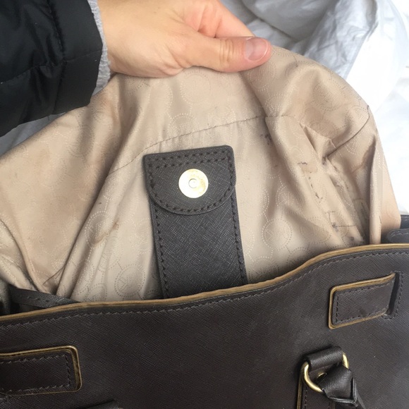 CLOSET CLEAR OUT Micheal Kors purse - Picture 5 of 8